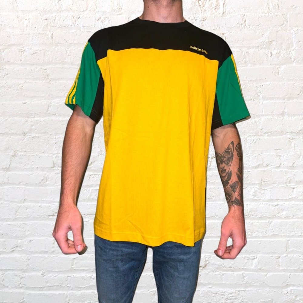 🔱🔥Mens Adidas Retro Color Block NWT TShirt🔥🔱